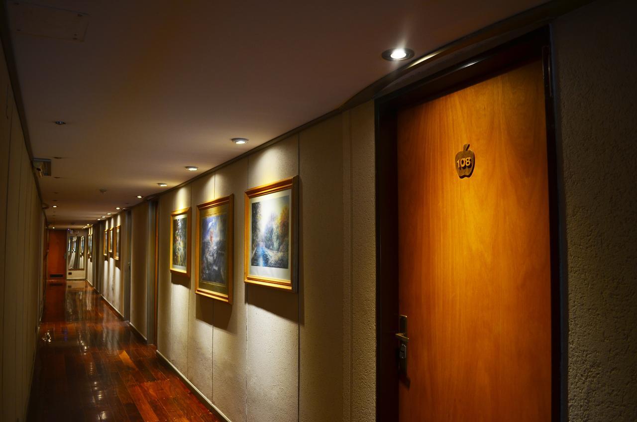 Hotel Huemul General Roca Eksteriør billede