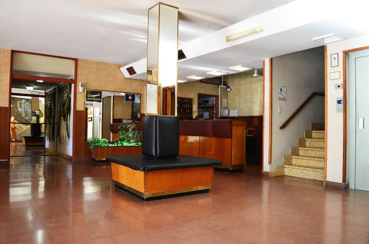Hotel Huemul General Roca Eksteriør billede