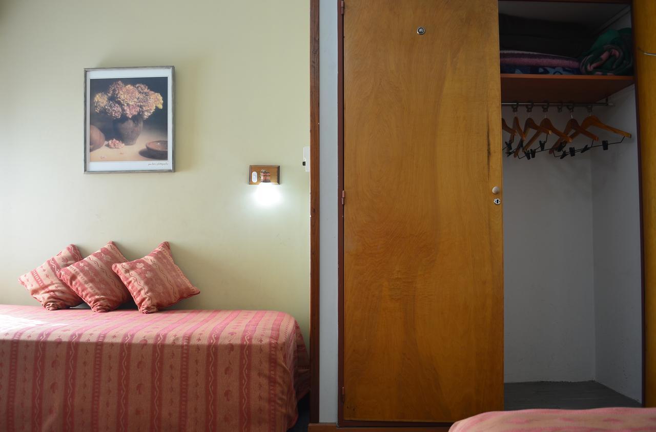 Hotel Huemul General Roca Eksteriør billede